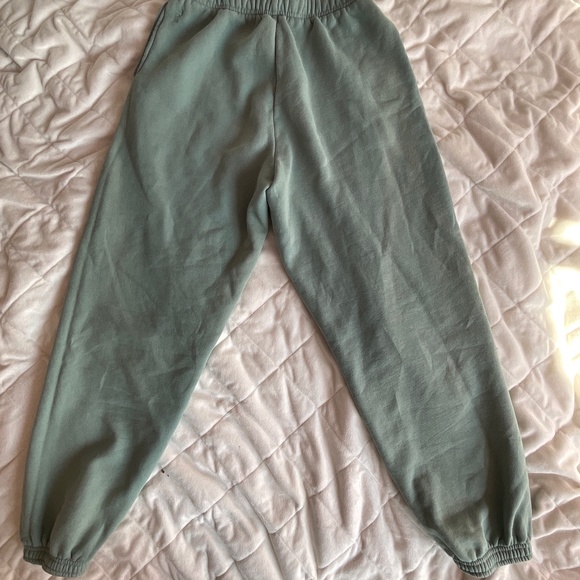 TNA Cozy AF Fleece Sweatpants - Picture 2 of 13